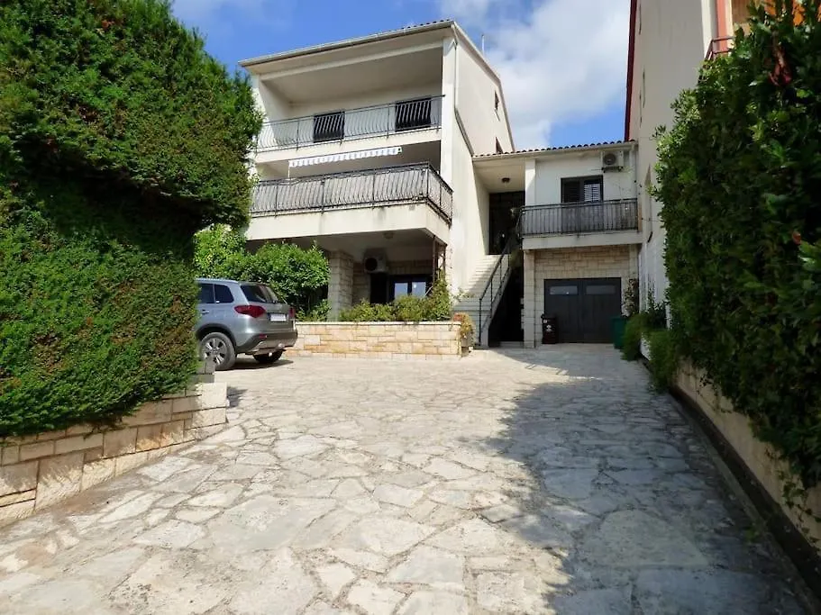 Apartment Near The Sea And Port Of Marina Veruda Pula